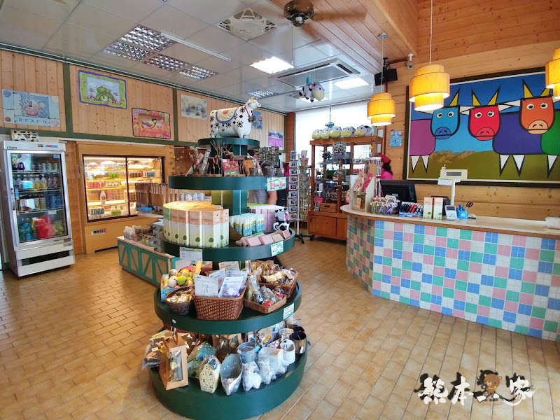 苗栗飛牛牧場|飛牛廣場、牧場工房、庭園木屋、牧場原憩、童玩區|園區環境