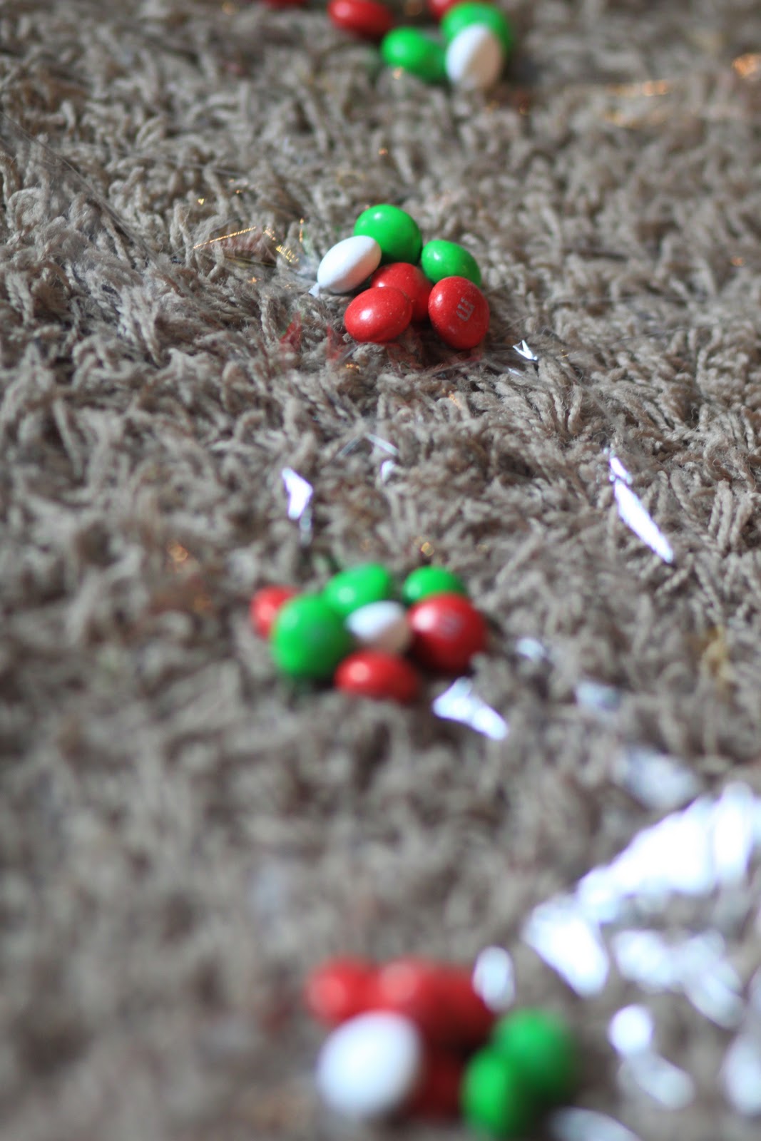 How to Make a Plastic Wrap Christmas Advent Calender