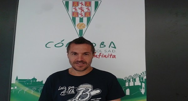 El Córdoba ata al técnico Pablo Villa