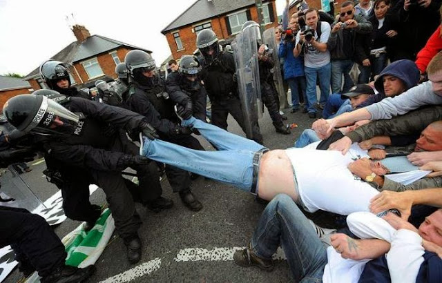 Divertidas imágenes del trabajo de la policía de todo el mundo