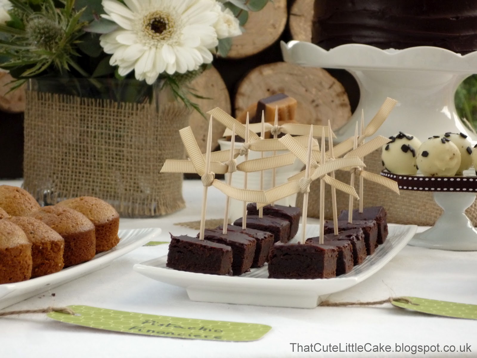 That Cute Little Cake {One week to... Design a dessert table} Table
