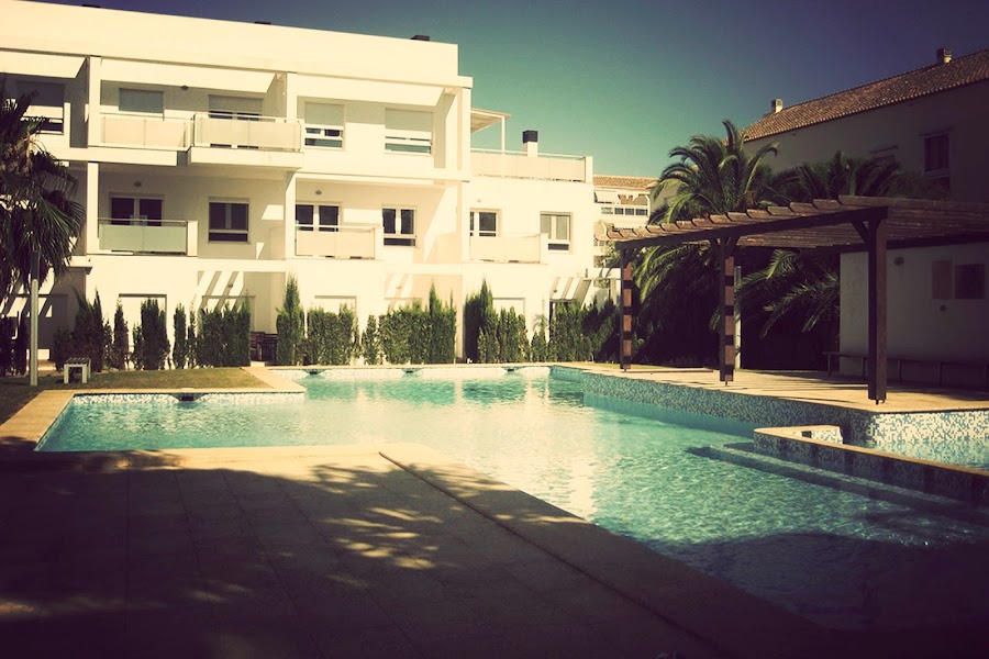 Apartamentos H3 Belman. Alan Blesa y Sonia Soler. tourvintage.blogspot.com