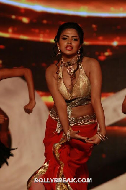 SIIMA Awards 2012 Dance - SIIMA Awards 2012 Dance Stills
