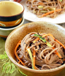 COLD SOBA NOODLE SALAD WITH WASABI AND GINGER VINAIGRETTE - Healthy, Refreshing & Summery JAPANESE recipe