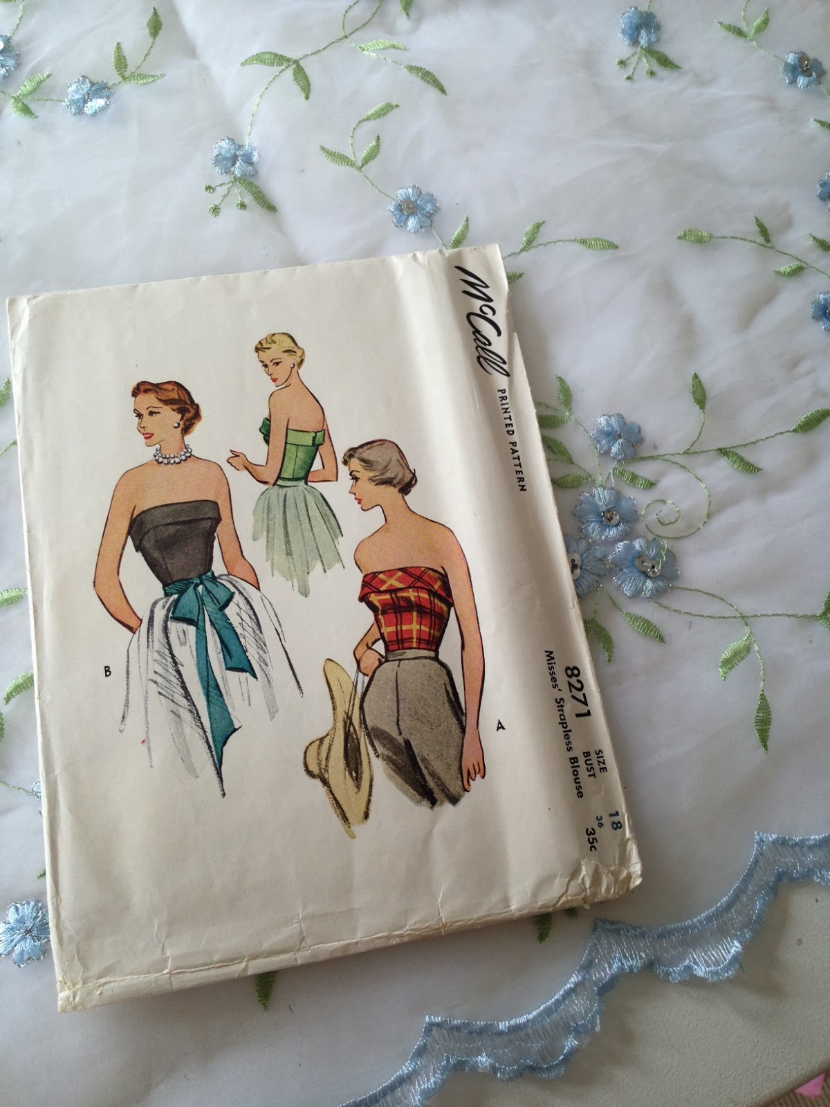 Sew Retro Rose: A Pretty Party Dress for a Wedding