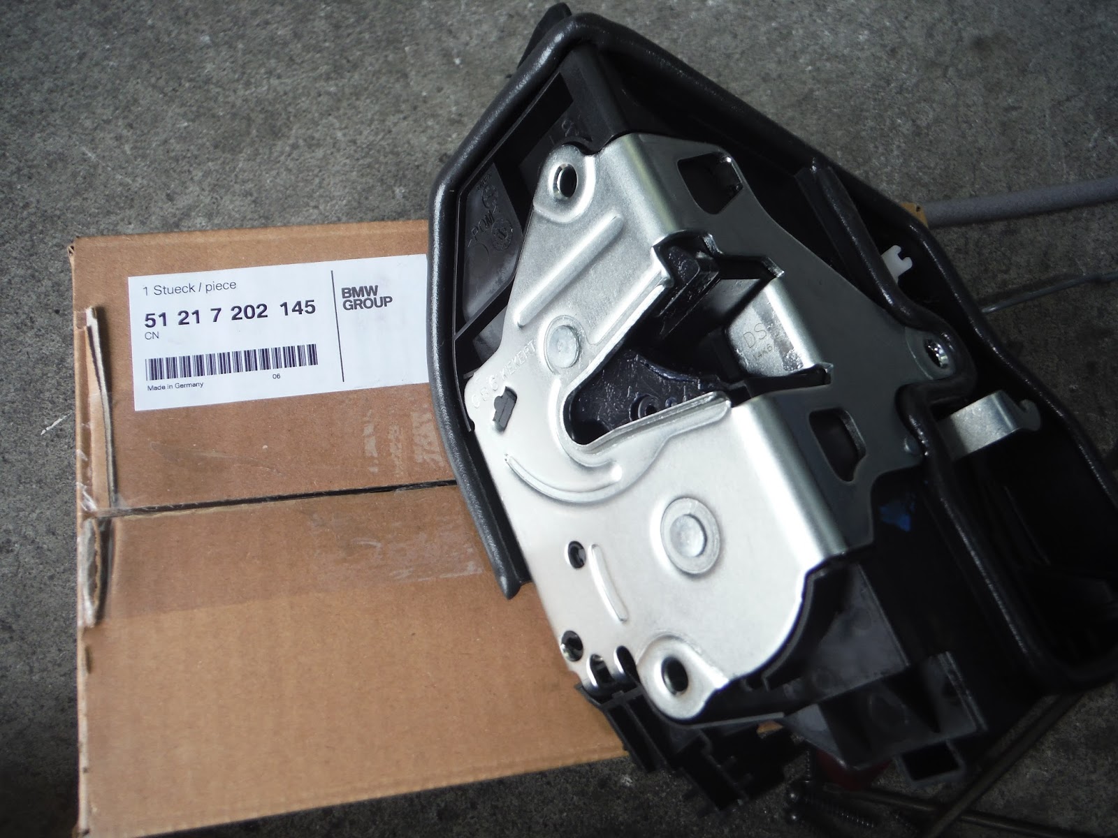 カーアクション新進 BMWスペシャルショップ BMW E90 ドアロック故障 静岡県富士宮市 カーアクション新進