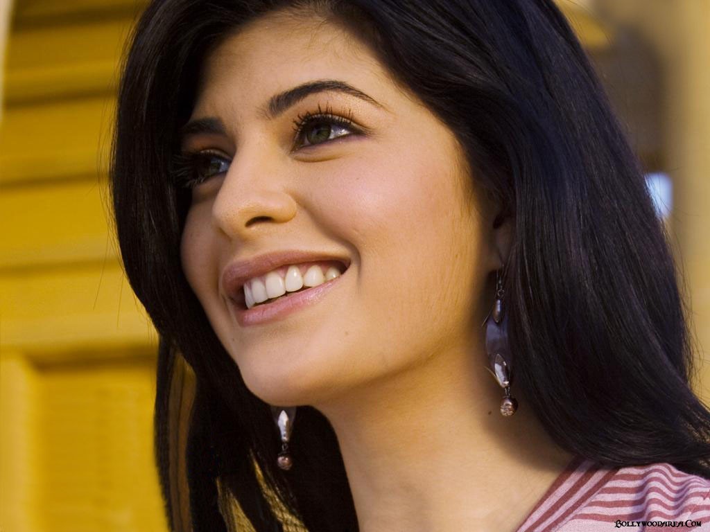 Desktop Wallpapers: Hot Wallpapers Of Jacqueline Fernandez Part 1