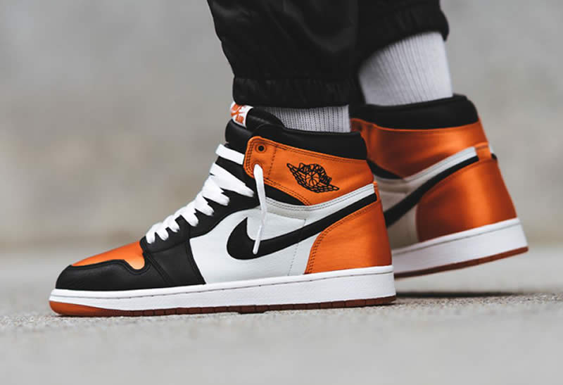 nike air jordan 1 orange satin