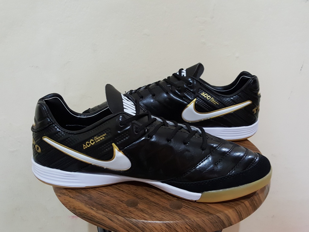 nike tiempo mystic v ic