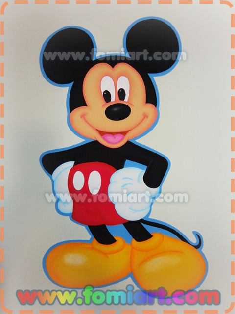 Mickey Mouse de pie