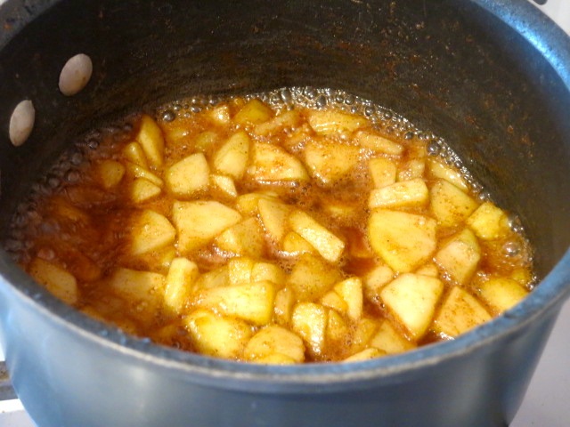 Американские овсяные блинчики с яблочным топпингом