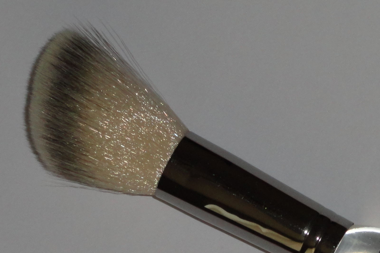 Makeup & Mutts Review It Cosmetics French Boutique Blush Brush