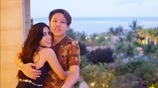 TAK TERIMA! Rey Utami dan Suaminya Kasih 1 Miliar Jika Jam Tangan Mereka Terbukti KW TAK TERIMA! Rey Utami dan Suaminya Kasih 1 Miliar Jika Jam Tangan Mereka Terbukti KW