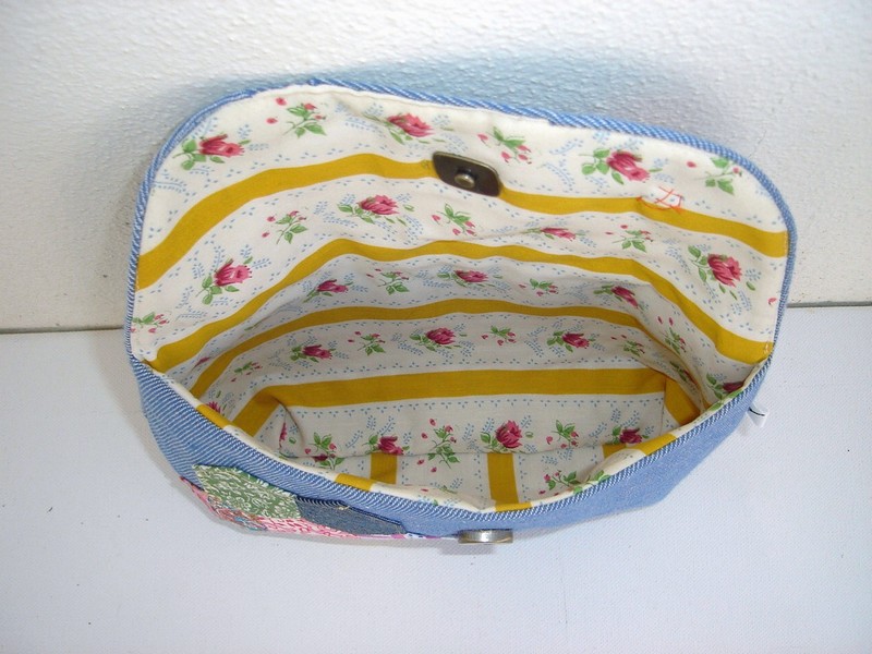 A PegaRabuda Bolsa portuguesa / Portuguese Clutch