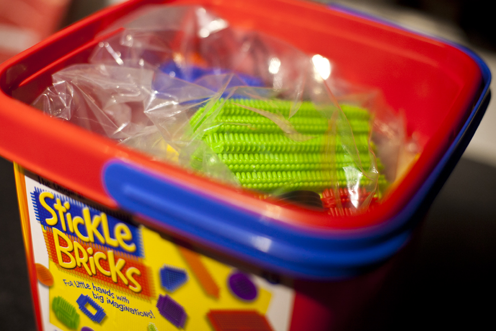 stickle bricks red bucket
