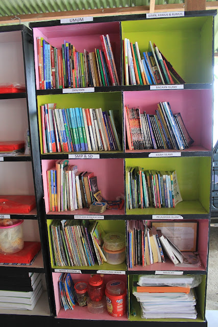 Ruang perpustakaan Dusun Kaligatuk, Srimulyo Kabupaten Bantul, Yogyakarta.      Foto : Muammar Khadafi