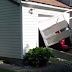 CUMPLE SU SUEÑO AL DESTROZAR LA PUERTA DEL GARJE CON UN 4X4
