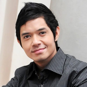 Profil dan Biografi Dude Harlino