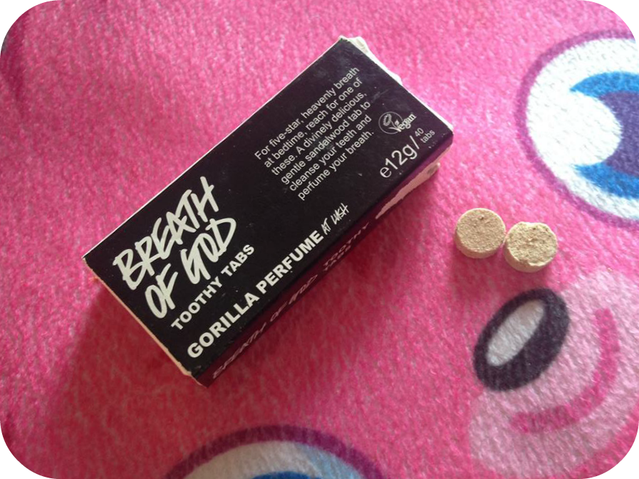 lush's breath of god toothy tabs 