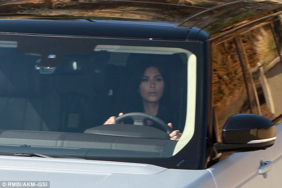 Check Out Kim Kardashian's Brand New Range Rover SUV