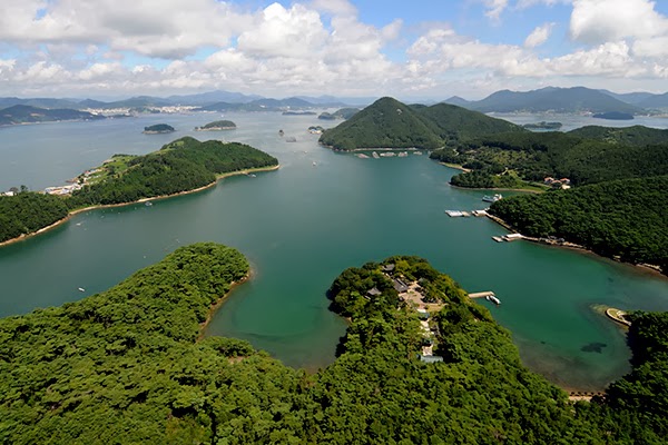 Travel Korea Gyeongnam Hansan Island, two worlds of history and