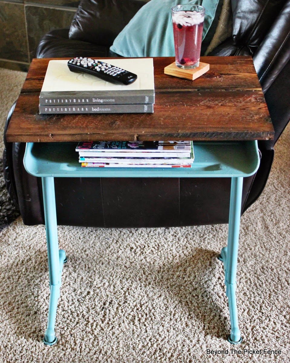 desk, upcycled, reclaimed wood, fusion mineral paint, end table, beyond the picket fence, http://bec4-beyondthepicketfence.blogspot.com/2015/04/project-challenge-furniture-school-desk.html