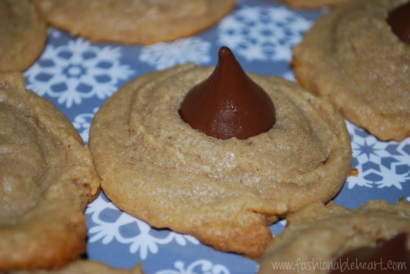 easy peanut butter cookies baking hershey kisses