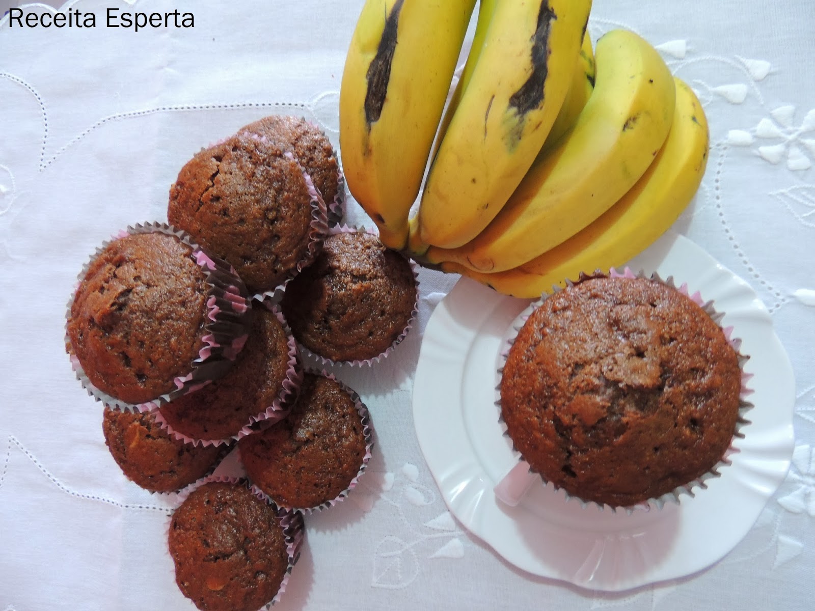 MUFFINS DE CHOCOLATE E BANANA DA NIGELLA Priscila Schulz RECEITA