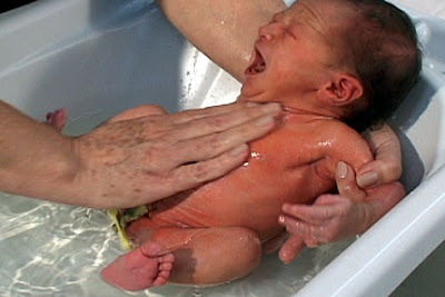 como-dar-o-primeiro-banho-no-bebe