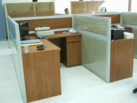Meja Sekat Kantor Bentuk L - Custom Furniture Kantor Semarang