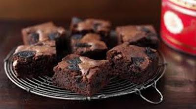 brownie-cut-into-pieces