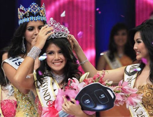 Profil Ines Putri Tjiptadi Chandra Miss Indonesia 2012