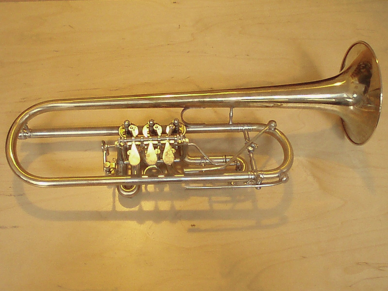 L ' EVOLUZIONE DELLA TROMBA LA TROMBA A CHIAVI