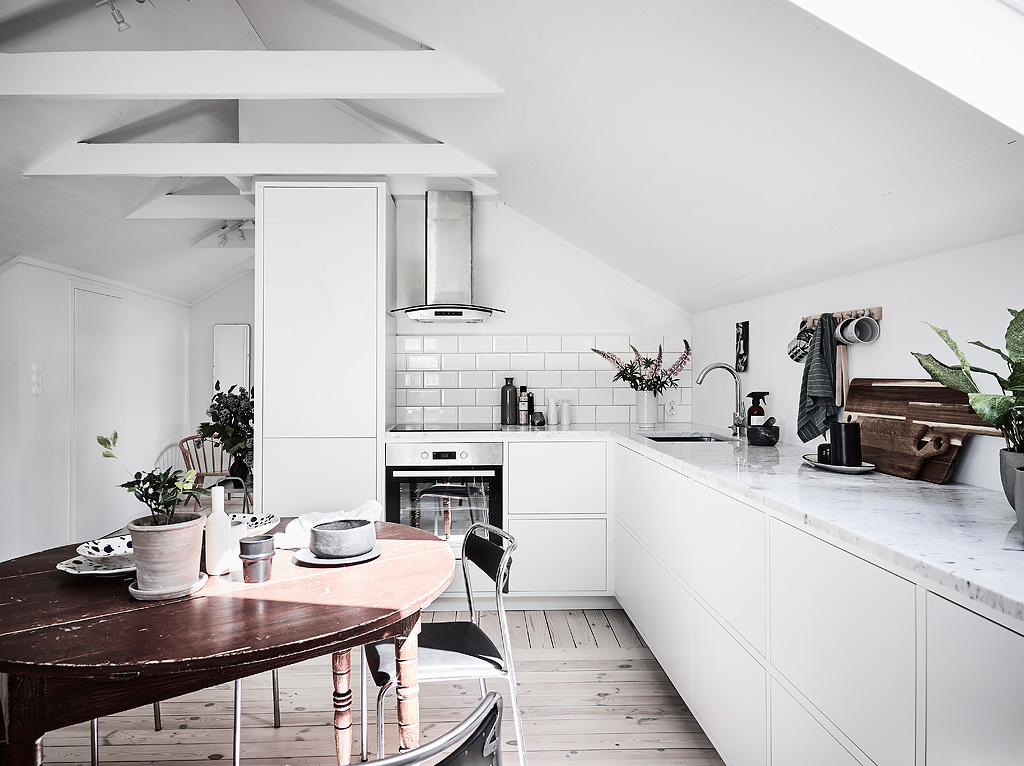 Otis Frank A Tiny Almost Perfect Loft Apartment Conversion