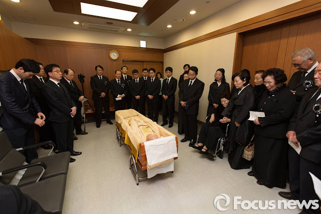 고(故) 김영삼 전대통령 입관 | 인스티즈