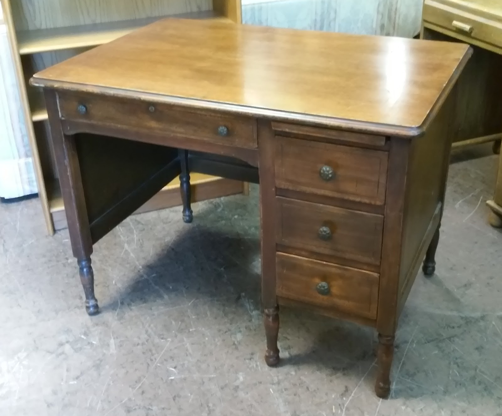 UHURU FURNITURE & COLLECTIBLES SOLD Mahogany Teacher's Desk (40" wide