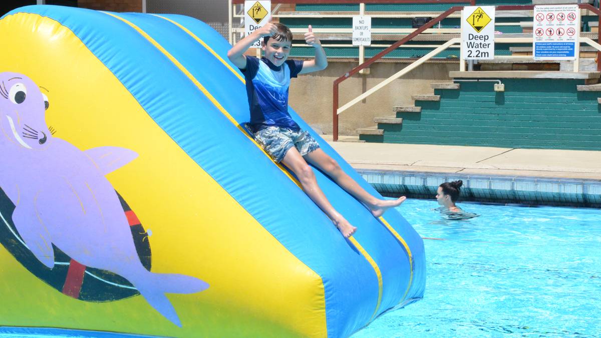 New Wristband System Coming to Cessnock Pool 2NURFM