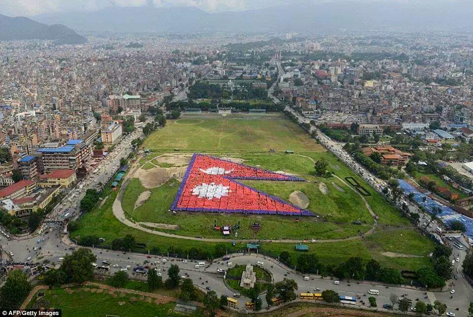 nepal made world's largest human flag with 35000 people