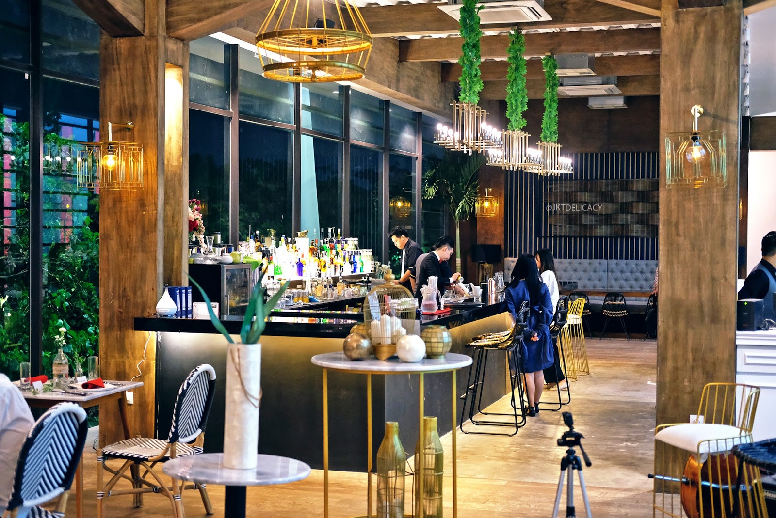 Le Diliel Asian Bistro & Bar Pluit Village