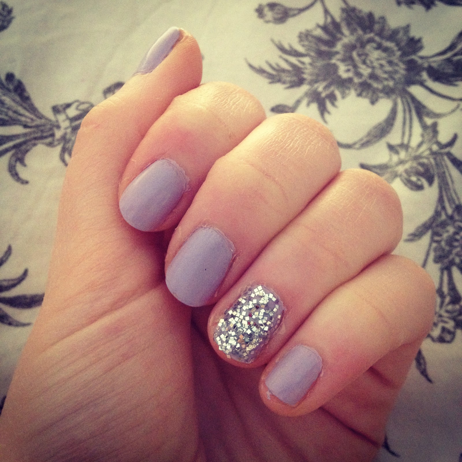 Haute Damn: Summer time nails.