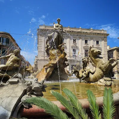 Road trip in Sicily - Fonte de Artemis in Siracusa