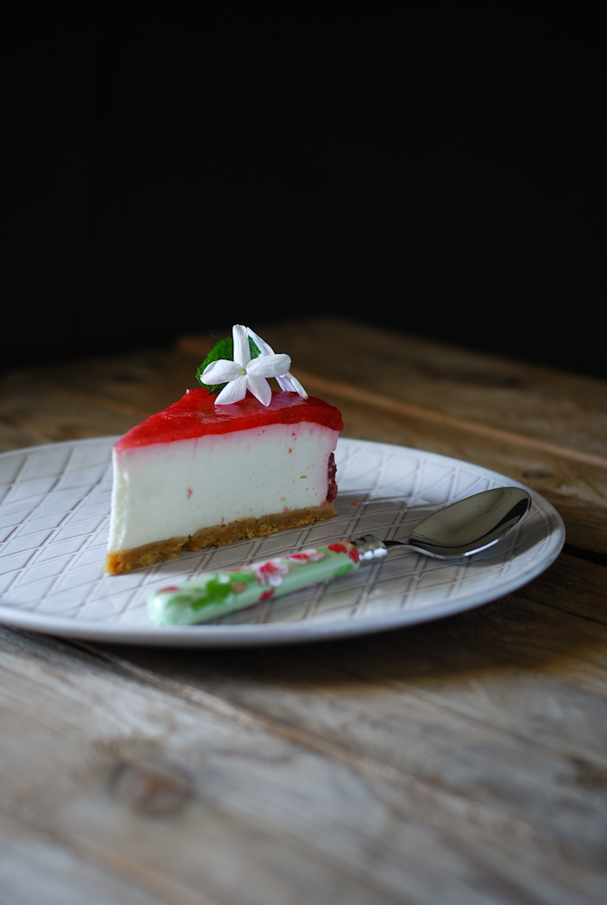 no-bake-strawberry-cheesecake-fresas-dulces-bocados