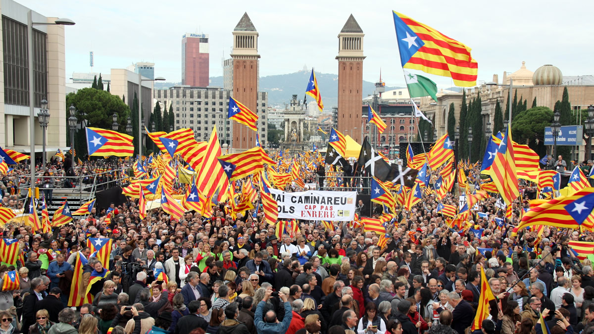 Thousands rally in Barcelona to defend Catalan vote - VDO 15 MINIUTES 4U