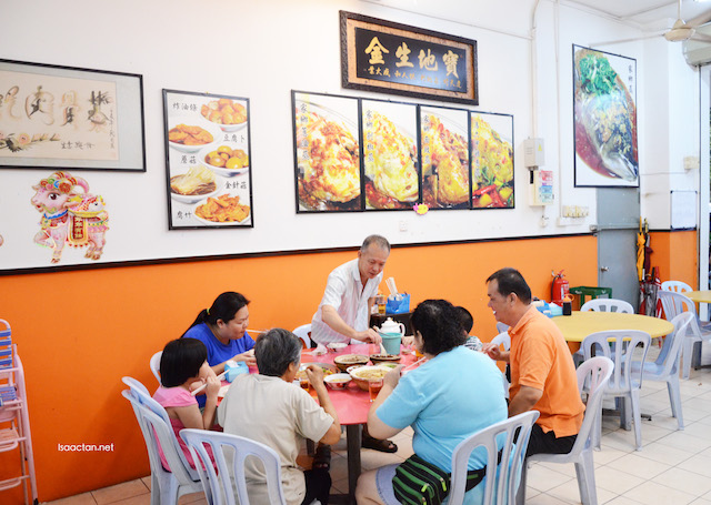 Homely, traditional chinese restaurant styled interior, no frills