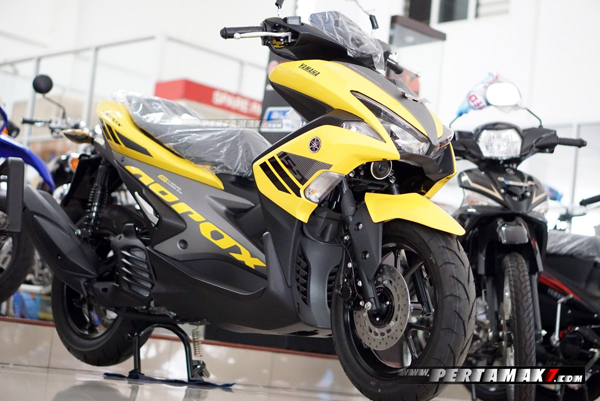 Yamaha Aerox 155 VVA Kuning