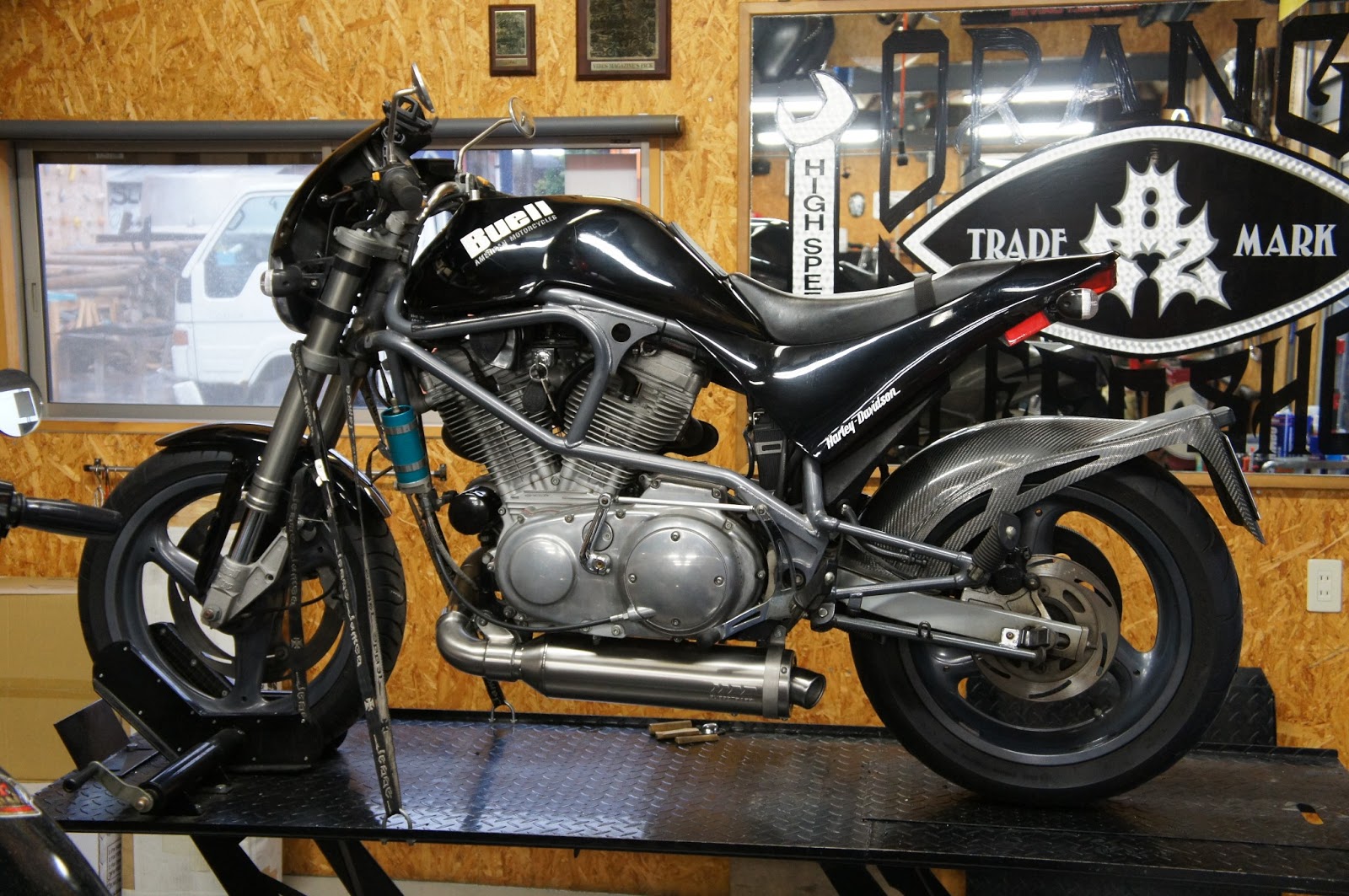 ブリヤンテス・レッド Buell ビューエル S1 X1 S3 スーパートラップ