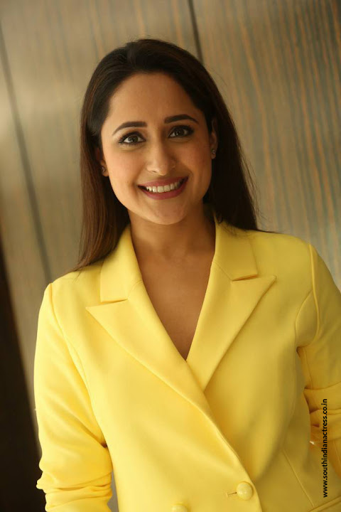 Pragya Jaiswal at edom Jarcar Offer Winners Announcement