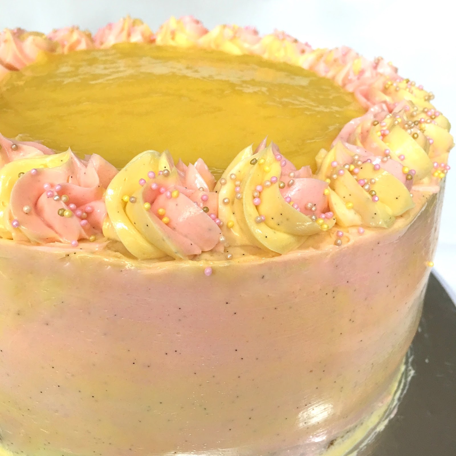 lemon curd berry cake