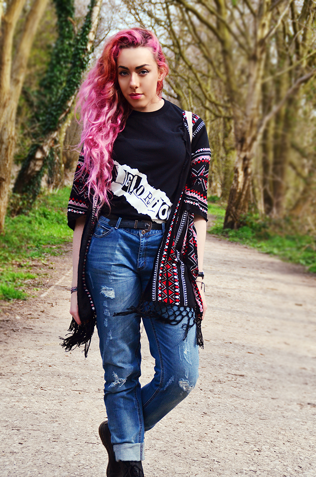 Stephi LaReine pink hair liverpool lifestyle blogger, OUTFIT OF THE DAY Kimono // Primark Black Tee * // Englorious Blue Boyfriend Ripped Jeans * // Long Tall Sally Dr Martens * // Shoetique Ivory Packpack // Primark Black Strap Watch * // Daniel Wellington 