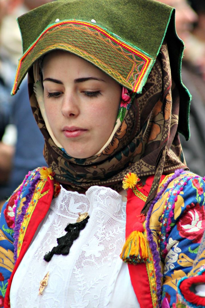 Sardinian Traditional Clothing - Page 16 - Sardinian People